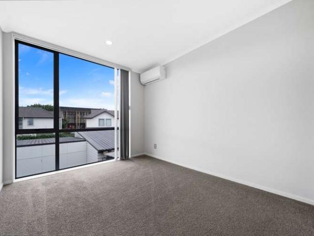 42 Kauri Drive, Takanini, Papakura
