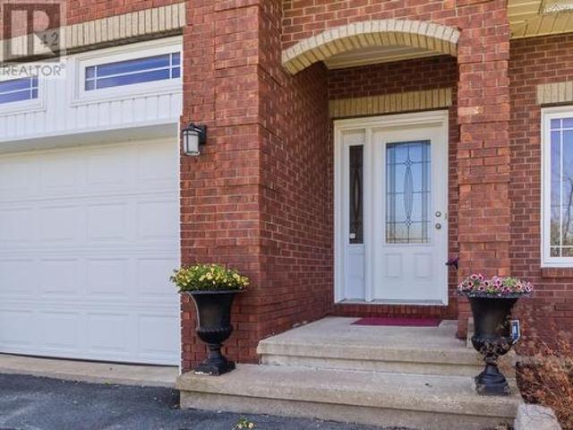 42 Kirkwood Court, Bedford South, NS, B4A 0A8 townhouse for sale | Listing ID 202618 | Royal LePage