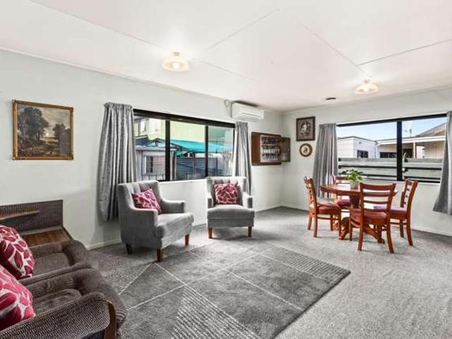 42 Konini Crescent, Pirimai, Napier City