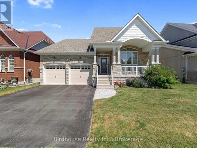 42 Logan Lane, Kawartha Lakes Lindsay, ON, K9V 0L6 house for sale | Listing ID X13432 | Royal LePage