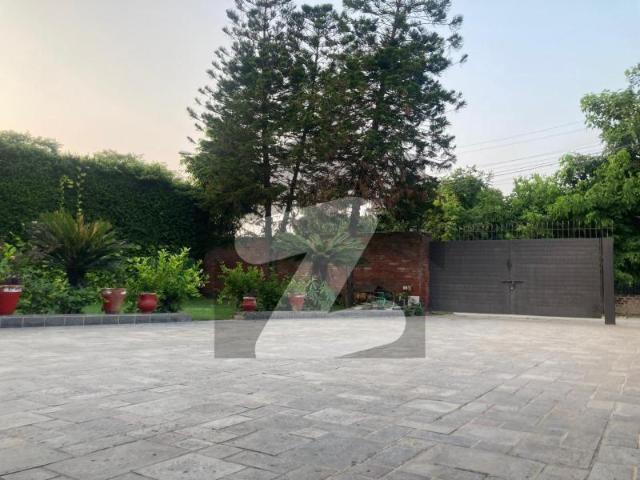 42 Marla Well Maintain House Available For Sale Near Qarshi Park Gulberg Lahore Gulberg