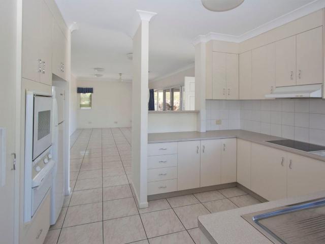 4/2 Oxley Street, North Ward, QLD 4810 House for Rent Ray White Townsville