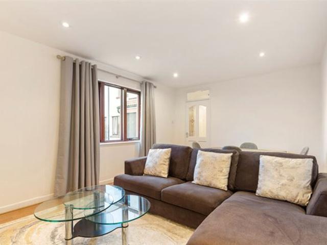 42 Park Court, Sandymount, Dublin 4, D04TX21