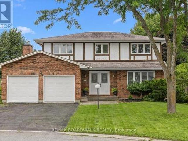42 Pickwick Drive, Ottawa, ON, K2J 3E7 house for sale | Listing ID X13556 | Royal LePage