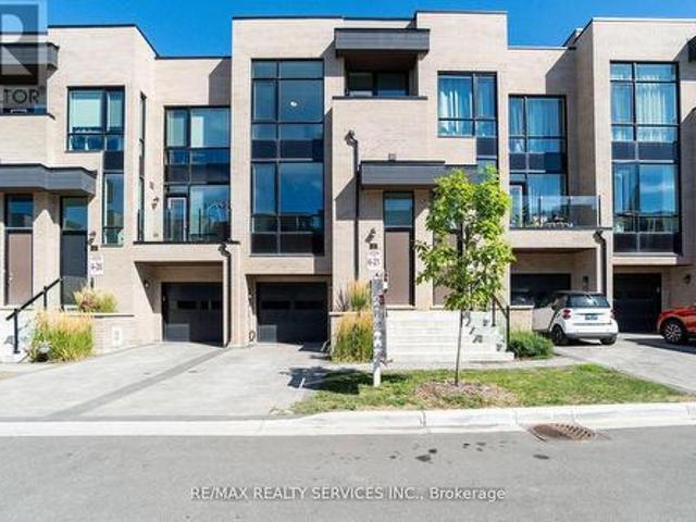 42 Pony Farm Drive, Toronto, ON, M9R 0B3 house for lease | Listing ID W13423 | Royal LePage