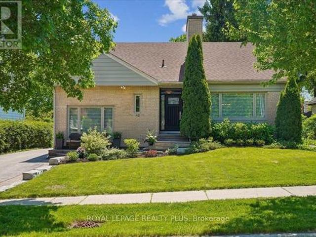42 Roseview Avenue, Richmond Hill, ON, L4C 1C7 house for sale | Listing ID N13223 | Royal LePage