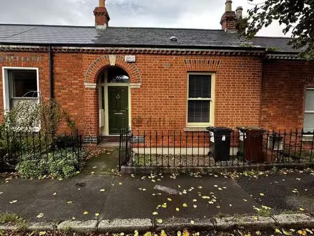 42 Saint Albans Road, South Circular Road, Dublin 8 is for rent