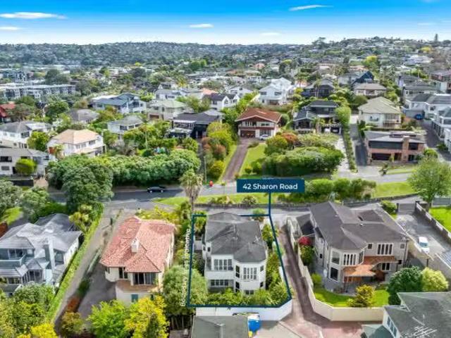 42 Sharon Road, Browns Bay, North Shore City
