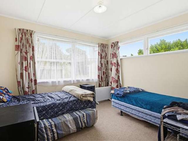 42B Black Rock Road, Newlands, Wellington City