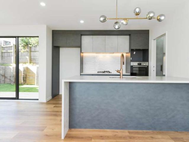42D Pemberton Avenue, Bayview, North Shore City