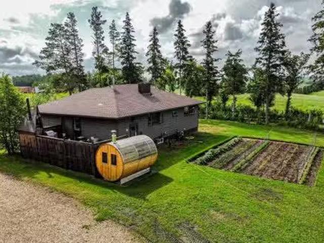 430042 Range Road 220, Rural Ponoka County, AB, T0B 0H0 hous.