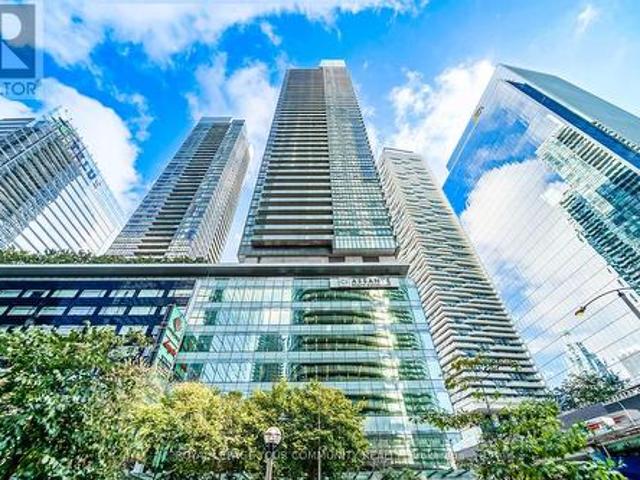 4302 55 Bremner Boulevard, Toronto, ON, M5J 0A6 condo for sale | Listing ID C11955 | Royal LePage