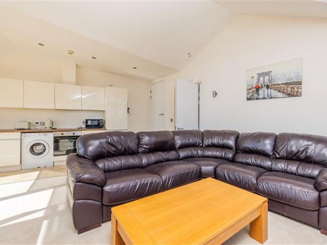 430,000 | Apartment 24, Southpoint, 60 Main Street, Bray, Co. Wicklow Garrett O'Bric Property Advisors 5022 MyHome. Ie Residential