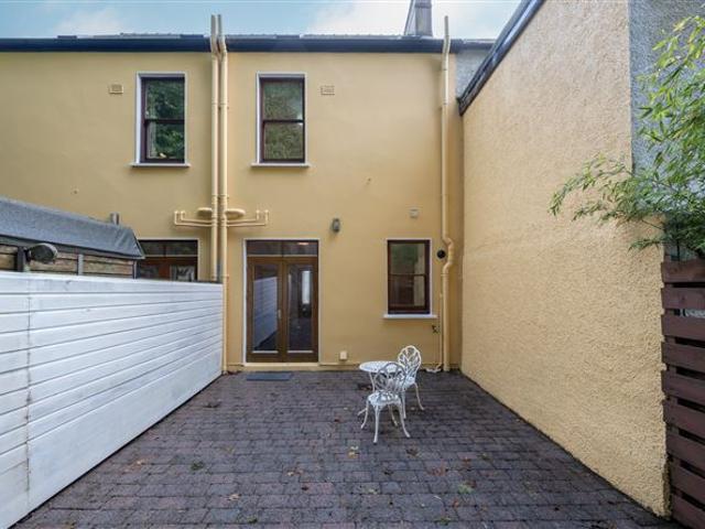 430,000 | 2 The Villas, Glenbrook, Passage West, Cork Michael McKenna Auctioneer 4957 MyHome. Ie Residential