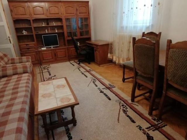 430euro/luna, apartament 2 camere, parter inalt, Copou Spitalul CFR