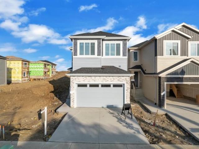 4310 36 St, Beaumont, AB, T4X 3G8 house for sale | Listing ID E4499 | Royal LePage