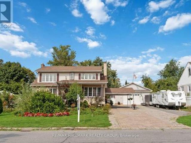 431 Blake Boulevard, Ottawa, ON, K1K 1A9 house for sale | Listing ID X13530 | Royal LePage