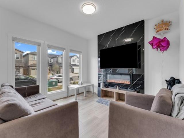 432 29 Street, Edmonton, AB, T6X 3E7 house for sale | Listing ID E4494 | Royal LePage