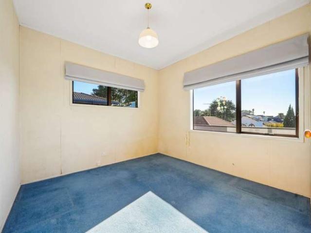 4/32A Tawera Road, Greenlane, Auckland City