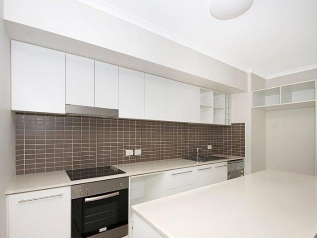 43/38 morehead street