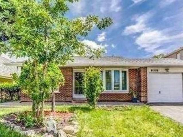 4339 Brandon Gate Dr Mississauga ON L4T 3K6