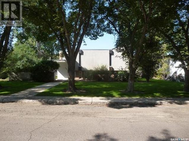 433 3Rd Street E, Shaunavon, SK, S0N 2M0 house for sale | Listing ID SK974860 | Royal LePage