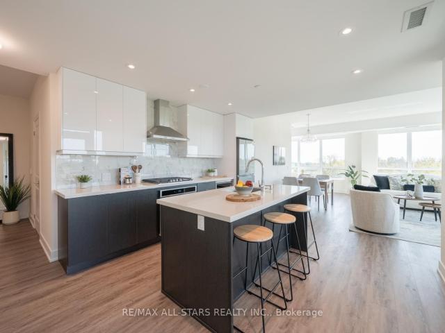 433 11 Ninth Line, Stouffville | For Sale @ $785,000 | Condos. Ca