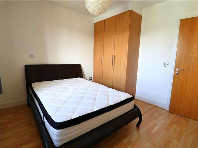 433 Longboat Quay North Apartments, Grand Canal Dk, Dublin 2 Eoin O'Neill Property Advisers 4941 MyHome. Ie Residential