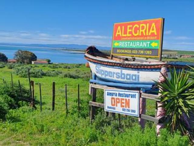 433 m² Land available in Da Gama Bay