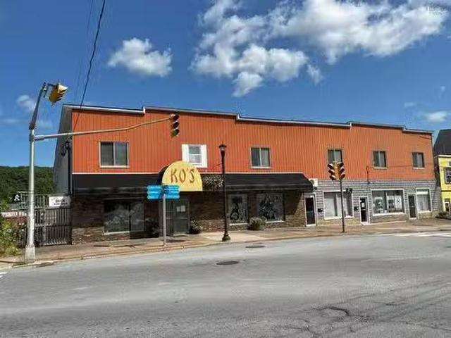 434 King Street, Bridgewater, NS, B4V 1A9 commercial for sal.