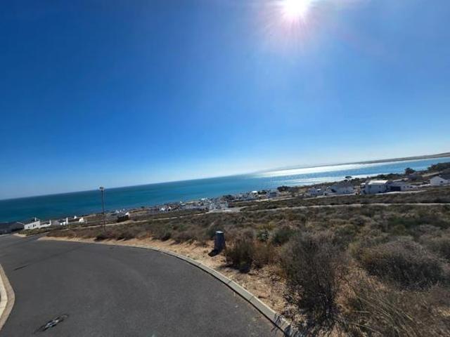 434 m² Land available in St Helena Views