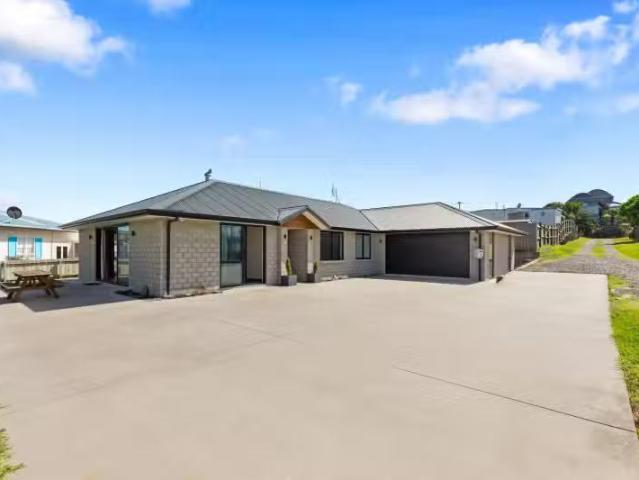 434 Pukehina Parade, Pukehina, Western Bay Of Plenty