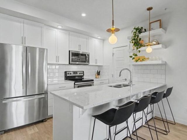 435 1 Rosenthal Bv Nw, Edmonton, AB, T5T 7C6 condo for sale | Listing ID E4501 | Royal LePage