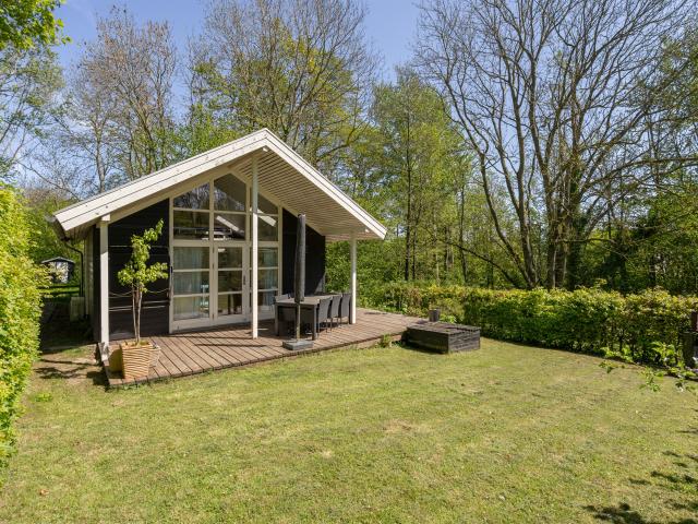 436 6 Fiskervej 21, Mommark Skønt sommerhus privat beliggende i Mommark ved fredskoven RealMæglerne