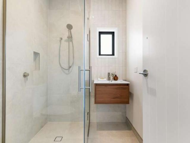 4/37 Bay Street, 1628, Rodney
