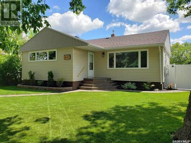 437 Esterhazy Street, Esterhazy, SK, S0A 0X0 house for sale.
