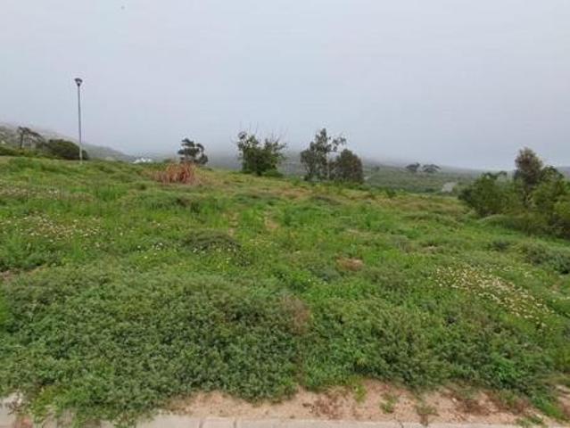 437 m² Land available in St Helena Views