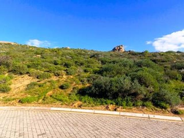 437 m² Land available in St Helena Views