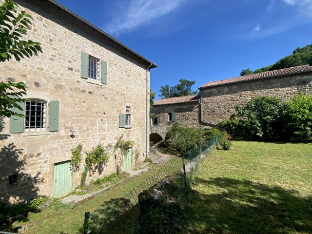 Ancienne ferme monastique du 12ème siècle de 295 m2