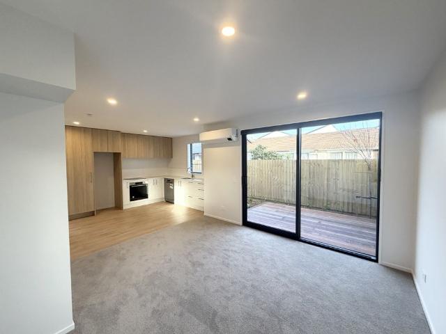 437 Worcester Street, Linwood