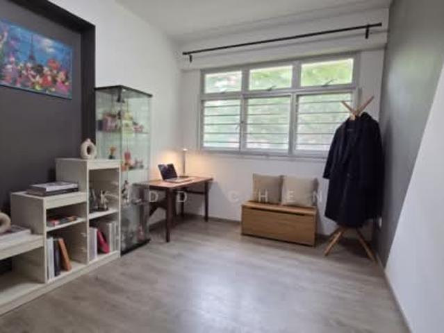 437A Bukit Batok West Avenue 5 HDB Apartment For Sale, $620,000, 3 Bed 2 Bath 1,001 sqft $619.00 psf