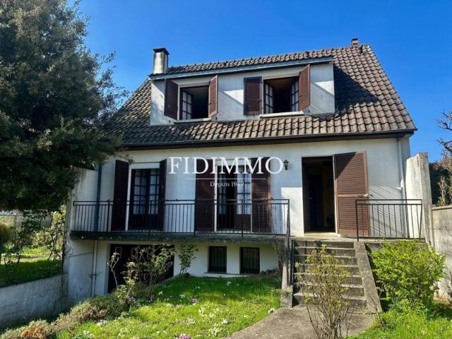 4385 Maison familiale 5 pièces proche commodités