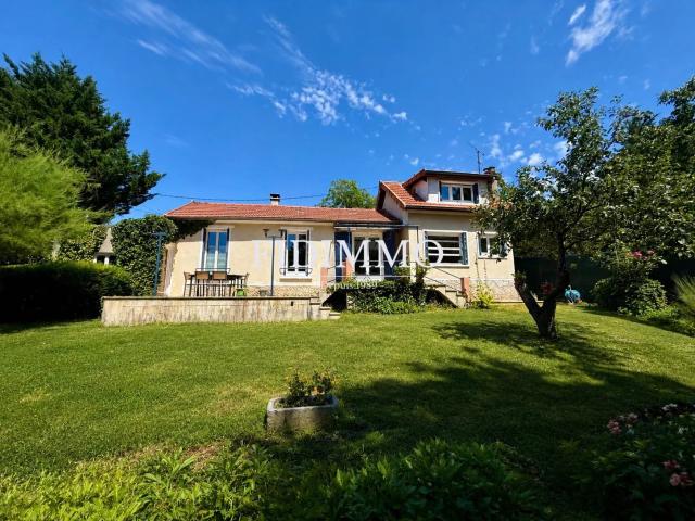 4381 Maison de plain pied quartier Petit Val