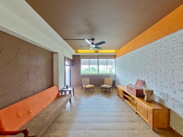 438 Hougang Avenue 8 HDB Apartment For Sale, $480,000, 3 Bed 2 Bath 1,130 sqft $425.00 psf