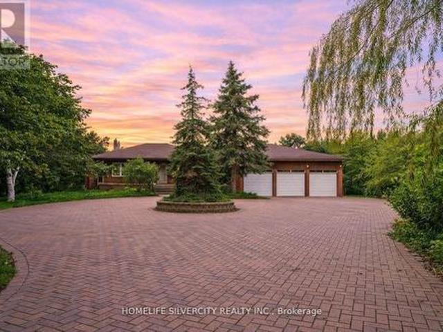 4395 Castlemore Road, Brampton, ON, L6P 0W9 house for sale | Listing ID W13450 | Royal LePage