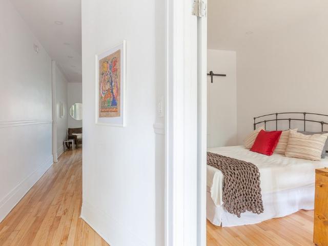 4393 Rue Garnier