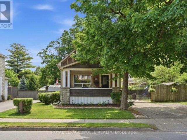 439 Westminster Drive S, Cambridge, ON, N3H 1T5 house for sale | Listing ID X13499 | Royal LePage