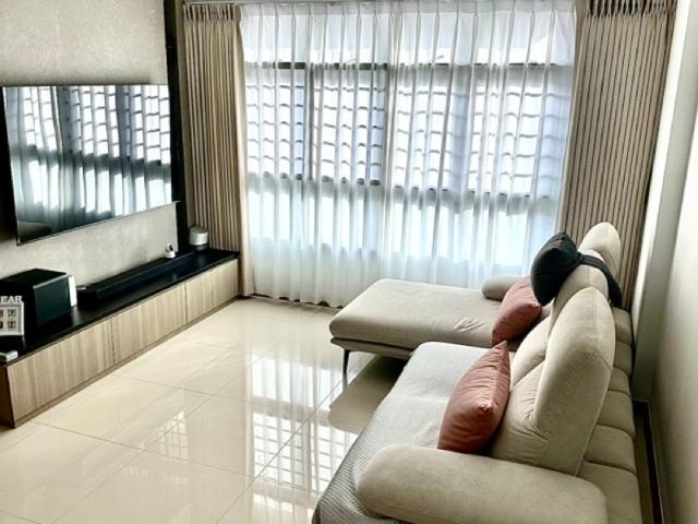 439B Bukit Batok West Avenue 8 HDB Apartment For Rent, $1,000, 1 Bed 1 Bath 129 sqft $7.75 psf