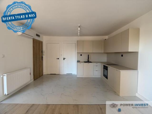 47,49 m², zlokalizowane na pierwszym piętrze