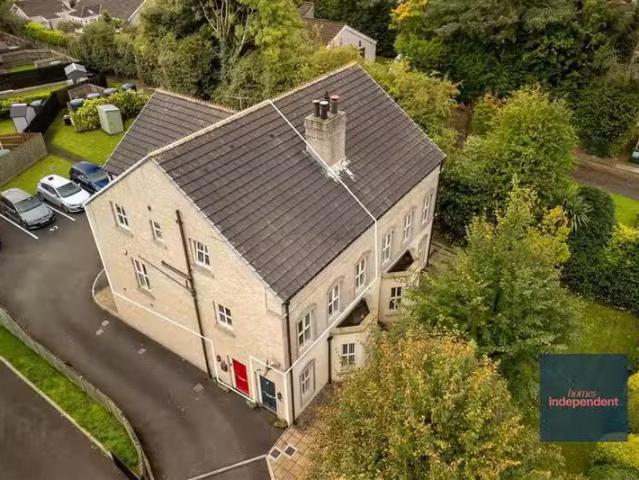 47 Trinity Mews